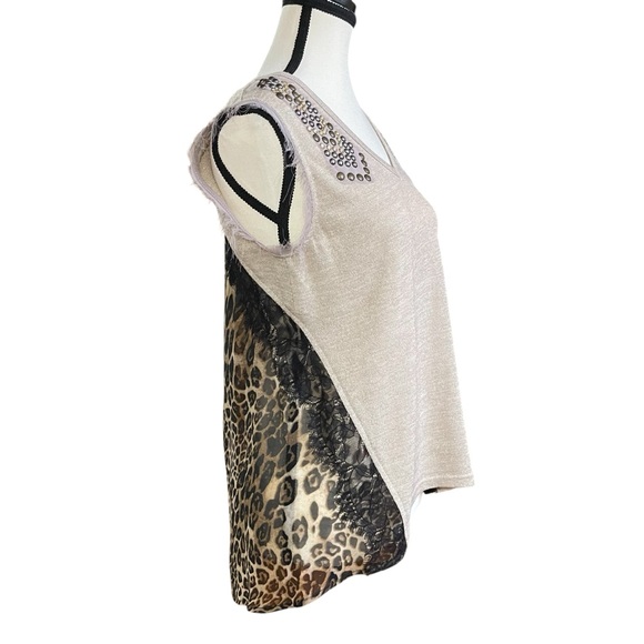 Miss Me Top Sz. S Cream Sleeveless Embellished Blouse Animal Print Metal Studded - Picture 2 of 11